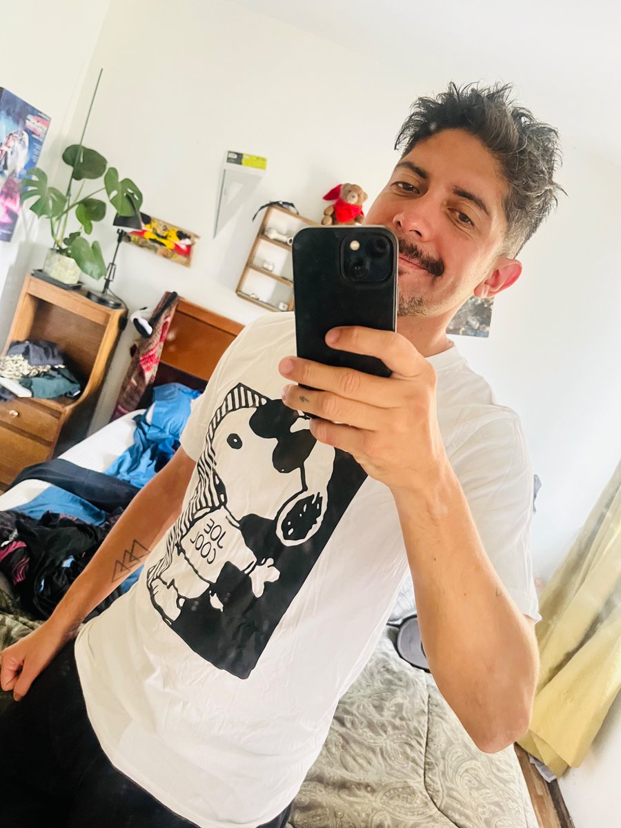 hoy decidí ir a la tienda a trabajar así (la de comida de alimentos y juguetes para animalitxs)

<a href="/Miguras/">MIGURAS</a>