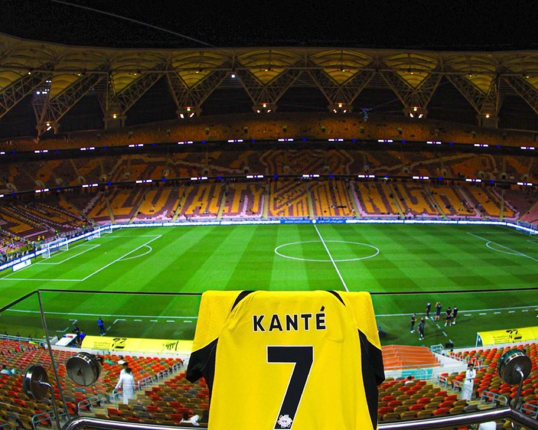 _29li's tweet image. تعثر صفقة كانتي .. بس هل ياترى نفس المستوى بيكون ؟