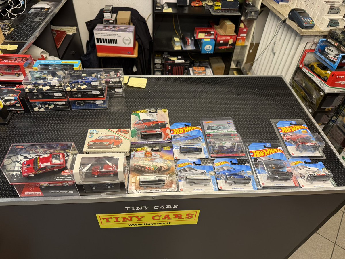 cars_tiny's tweet photo. Alfa Romeo GTV Hotwheels edicola Rhino Models TPC Scala 1:43 e 1:64 #alfaromeo #hotwheels #alfaromeogtv #scale164 https://t.co/9sPq4v7xnb