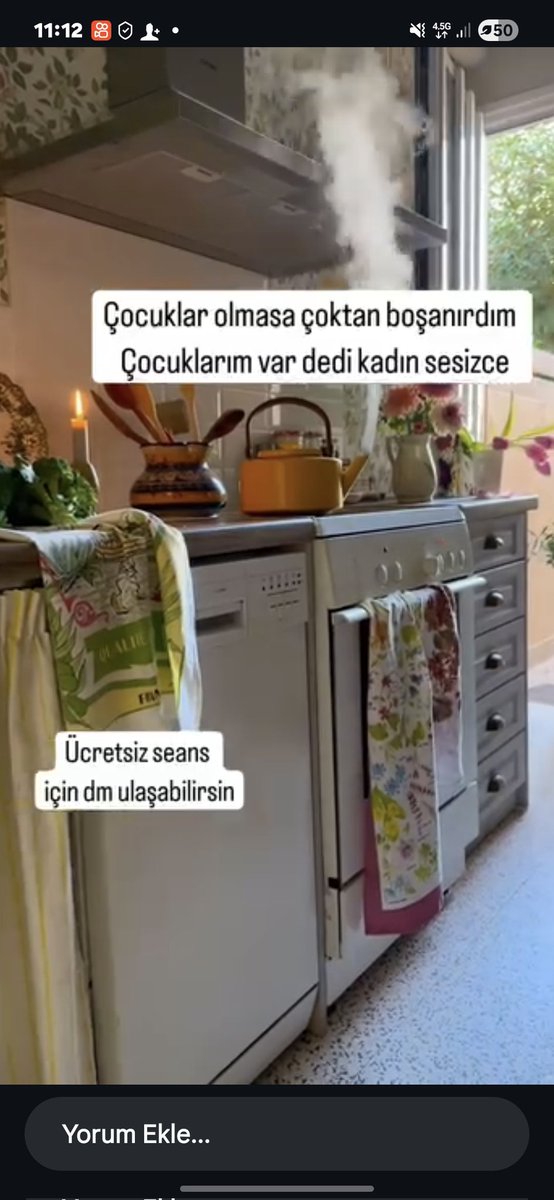 Çocukları olupta boşanmadan mutsuz yaşayan kadınlar adına paylaşalım.yalnız değilsiniz.sizinleyiz.ben de sizdenim ama cesaret ettim.bitirdim.mutluyum.artık yalnız ama huzurluyum