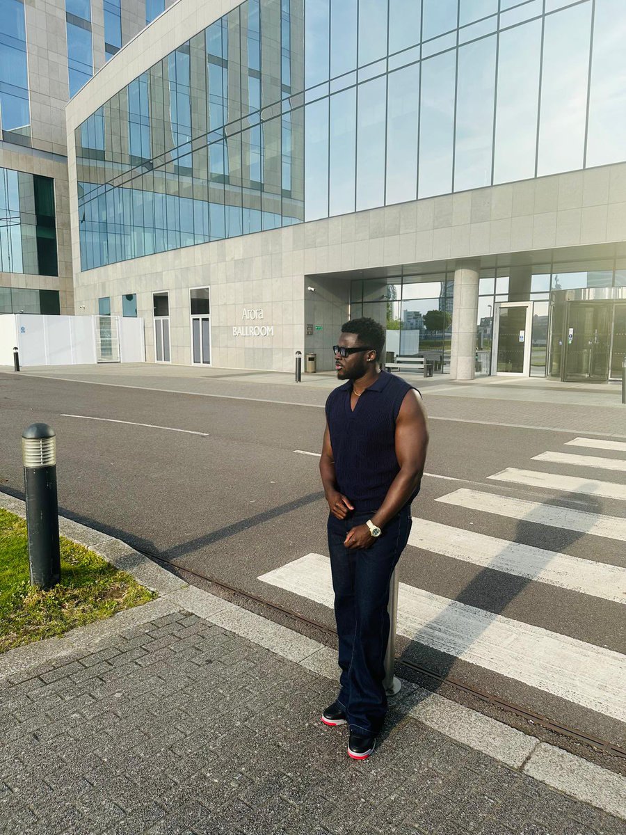 Strongman Burner tweet media