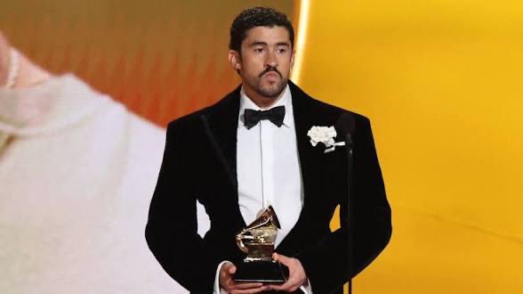 LibTearCreator1's tweet image. Roomful of pedophiles protest ICE deporting  pedophiles…