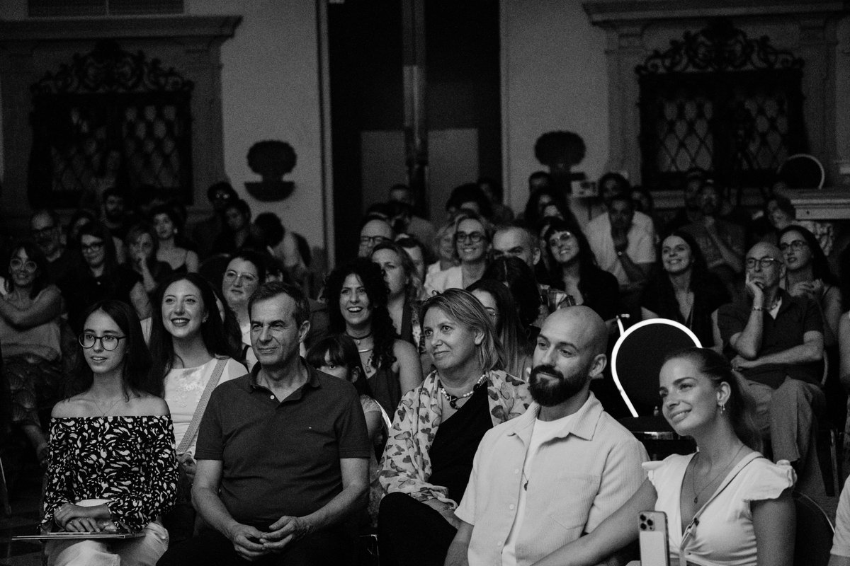 stu larsen tweet media