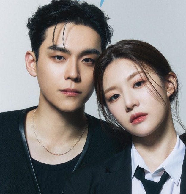 ยุนจองโดฮุนเพื่อนซี้ เกียมรียูเนี่ยนใน“The Secret Friends Club" ของ MBC ช่วงนี้ได้เห็นหน้ายุนจองตามรายการต่างๆเยอะขึ้นละถือเป็นเรื่องราวดีๆ ที่สำคัญคือจะได้เห็นฮีซูกับหัวหน้าห้องเค้ากลับมาเจอกัน 🤩👏🏻💖