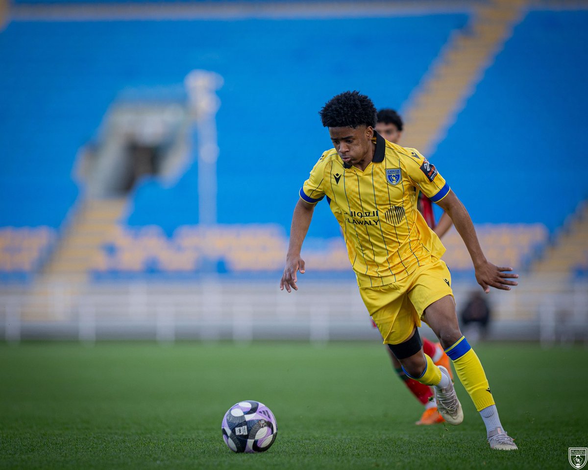 CHARAHILI_39 tweet media