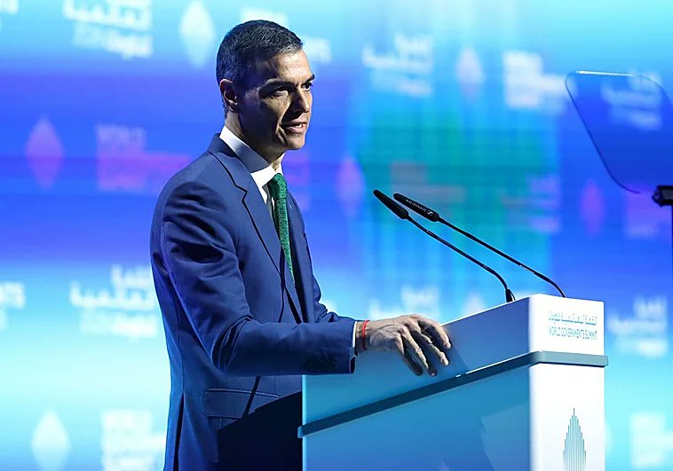 teleaudiencias's tweet photo. Pedro Sánchez anuncia que prohibirá las redes sociales a los menores de 16 años.

¿Qué te parece esta decisión?
RT: BIEN, se tendría que haber hecho antes...
MG: MAL, no sabe ni lo que hace.. https://t.co/z8V3vpORFw