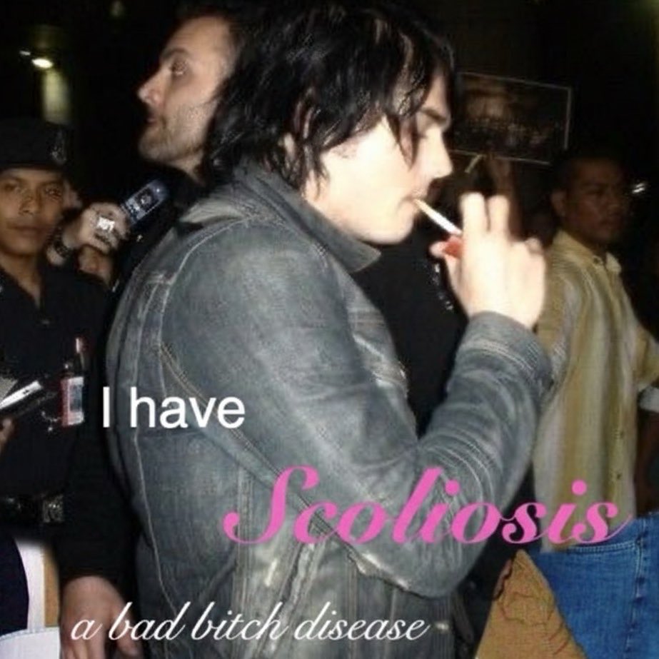 ierooween's tweet photo. scoliosis princess https://t.co/M9HsGTl4eM