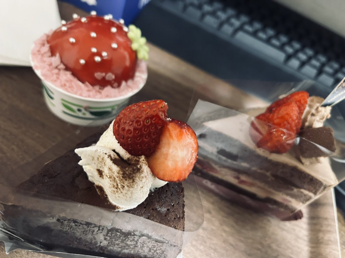 Mimmy_tya's tweet photo. 🍰☕️ https://t.co/tLLKpR2Dp3