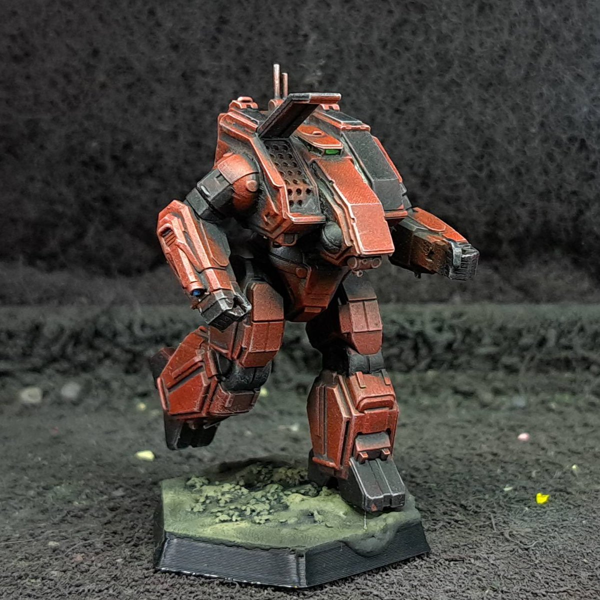 locust_labs tweet media