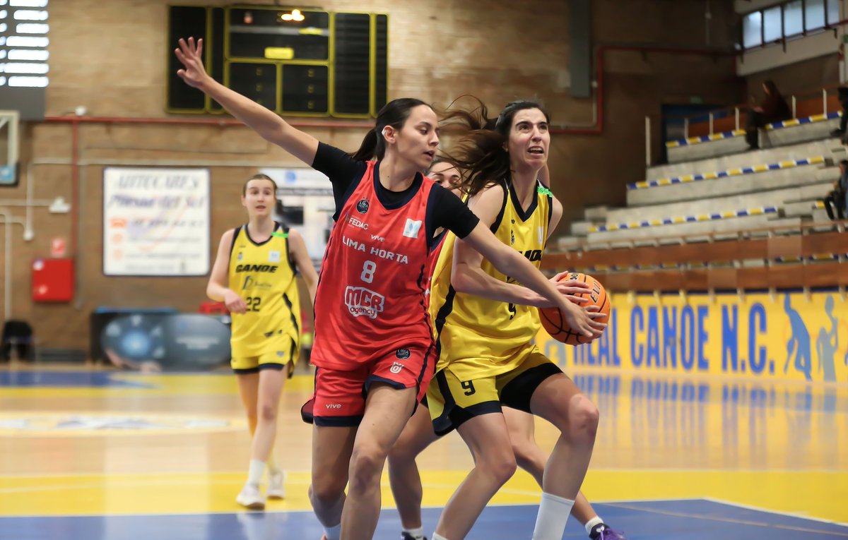 Disponible galería 📸 #J18 #LFChallenge Sernova <a href="/realcanoe/">Real Canoe NC</a> 🆚️ <a href="/LimaHortaBasket/">Lima Horta Bàsquet</a> by <a href="/ManuelM23247725/">Manuel Martinez</a> (SWEETBASKET <a href="/Lou_Mesa/">Lourdes Mesa</a> &amp; Manu)
Entra en nuestro Flickr para ver todas las 📸📸👇 

flickr.com/photos/1451501…