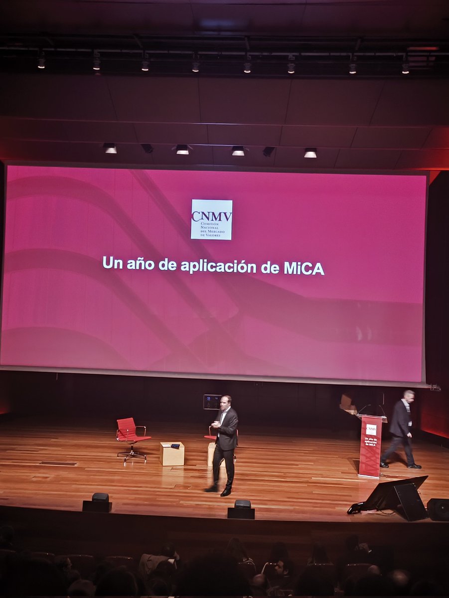 CNMV - MiCA