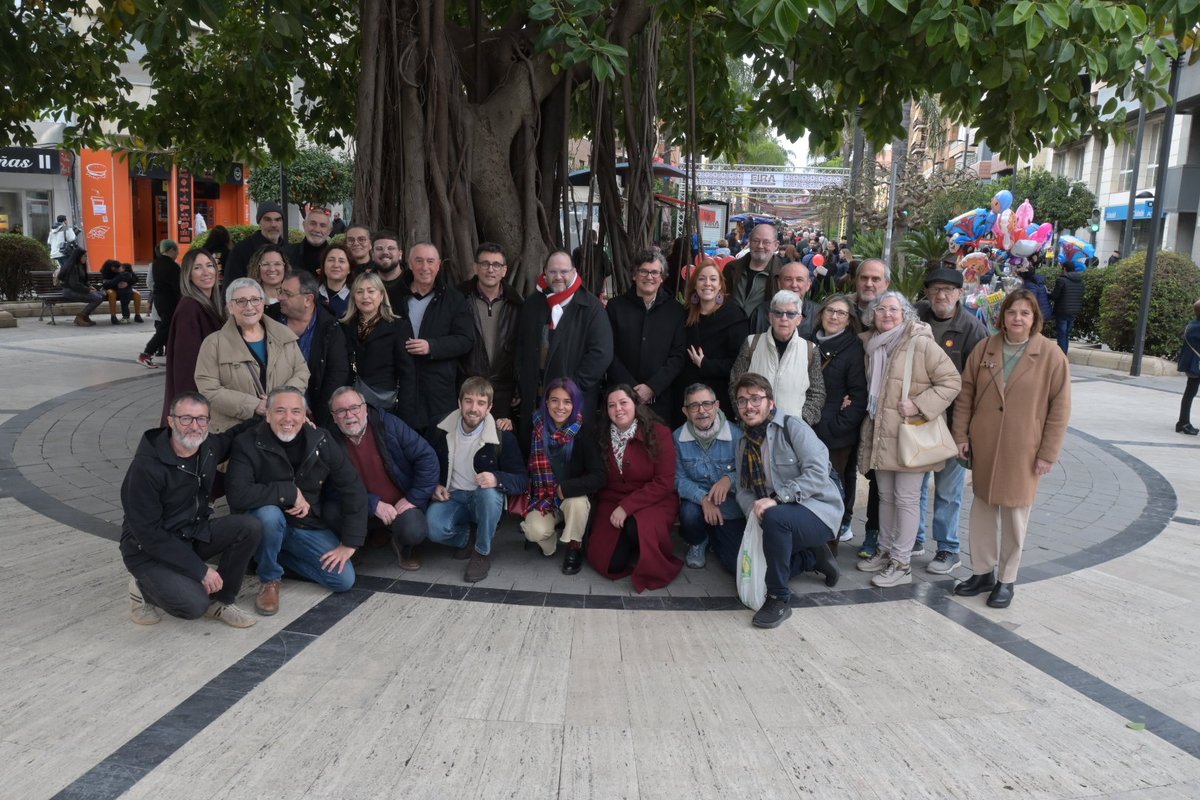 Un any més, el grup municipal Compromís-Podem-Esquerra Unida, celebrem Sant Blai envoltats de gent molt bonica 🧡💜❤️ 

Moltes gràcies a la militància, als càrrecs de comarca i resta de País Valencià i, especialment, a totes les veïnes que s'han acostat a saludar-nos 🤩🤩