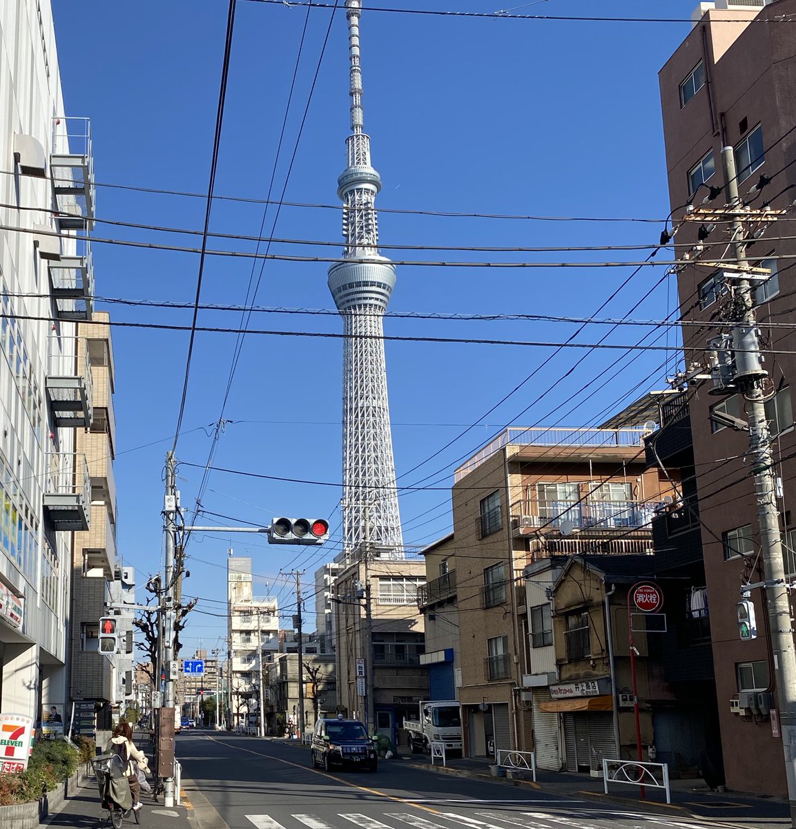takamichu's tweet photo. #深海洋燈
#深海洋燈つか祭り

熱海売春Aチーム初日を観た
あらためて力のある脚本だし
ステージングや仕掛けも面白く
満足度の高い観劇でした
熱海を見たことがある人にも
これは観てほしいですね

明日は我々Bチームの初日
必見！
ご予約こちらから
https://t.co/pygidbHDDQ

Aチーム初日お疲れ様！ https://t.co/NJTPi6kTNt