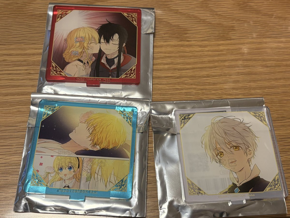 sa_____0523's tweet photo. 【交換】ある日、お姫様になってしまった件について　ある姫　完結記念ストア ミニアクリルスタンド ホログラムカード

譲)1枚目

求)2枚目・3枚目 👑>💕>✋

イゼキエル含むお取引最優先！

同種>異種交換 可能です！

難しいと思いますがよろしくお願いします https://t.co/TPEjc0lyCu