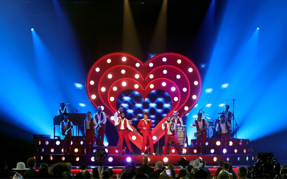 connselmerinc's tweet image. Jimmy King and his Bach 72 just might be the clip that stole the show for us during his 2026 Grammy Awards performance with Bruno Mars and the Hooligans! 🎺

#BachBrass #ConnSelmer #GrammyAwards #Trumpet #BrunoMars