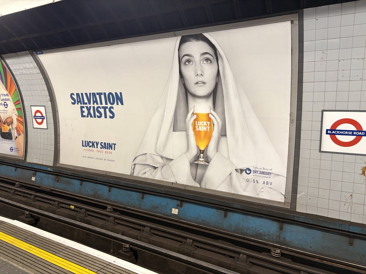 It’s February 3, time to tear these down ⁦<a href="/TfL/">TfL</a>⁩ ⁦<a href="/MayorofLondon/">Mayor of London, Sadiq Khan</a>⁩