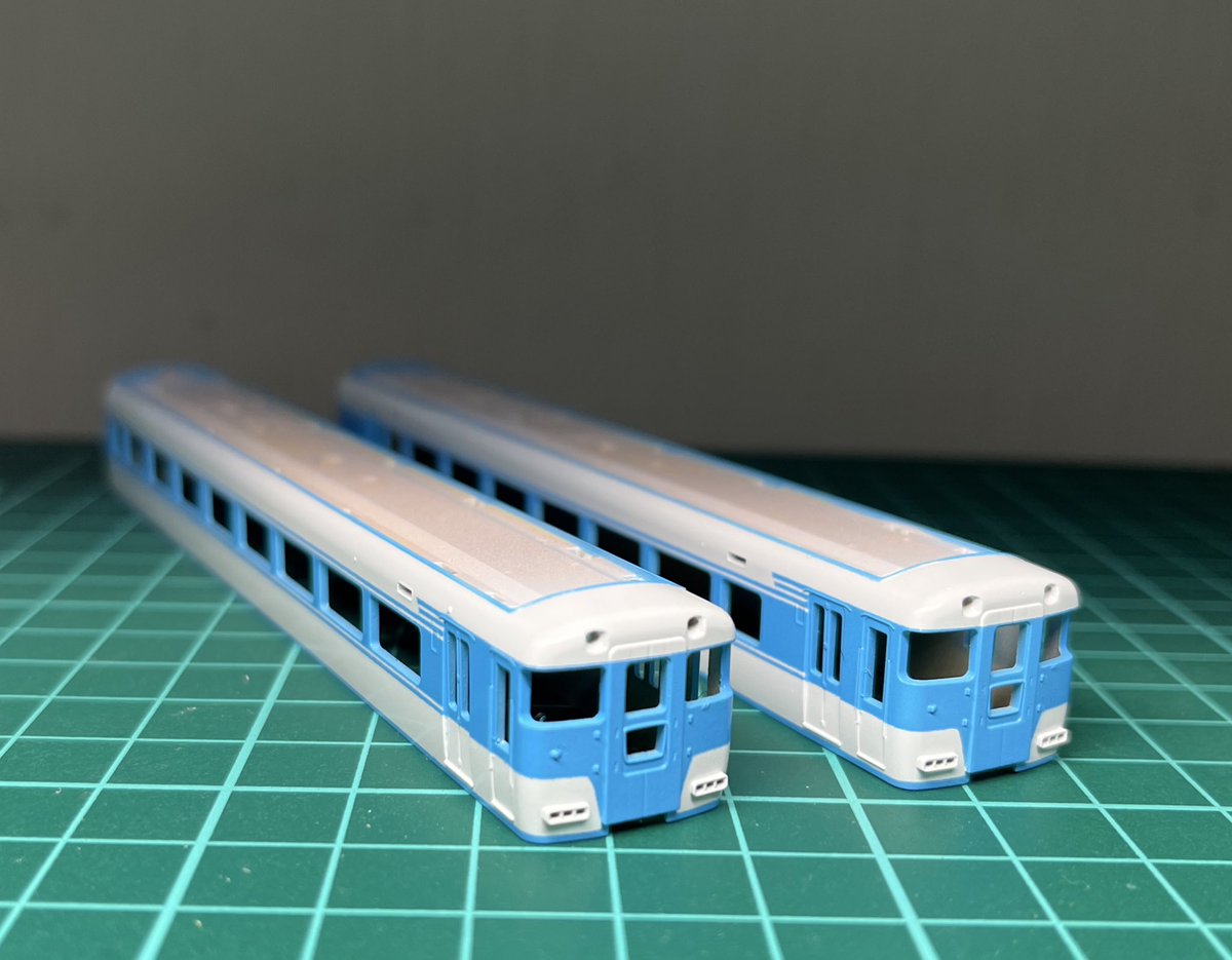 受注生産 近鉄15200系あおぞらII PN08 雨樋の塗装と車番インレタ入れが