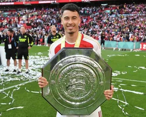 Lea_EFC's tweet image. 6 Years at Arsenal:        7 Years at Chelsea: