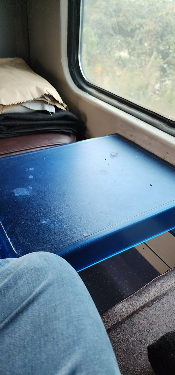 siddhu92's tweet photo. I'm on train 16596, KWR-SBC in HA1 berth. The tray attached is unclean with loose hair strands and food items on it. Currently, it's reaching ankola. I have attached an image for reference @KonkanRailway @AshwiniVaishnaw @RailwaySeva @RailMinIndia https://t.co/qyeXMg7VHB