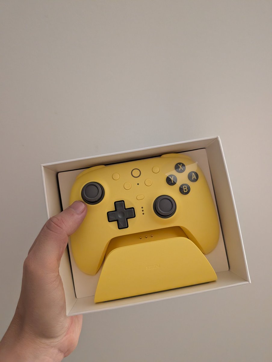 GOLDEN RETWEETER🦮 tweet media