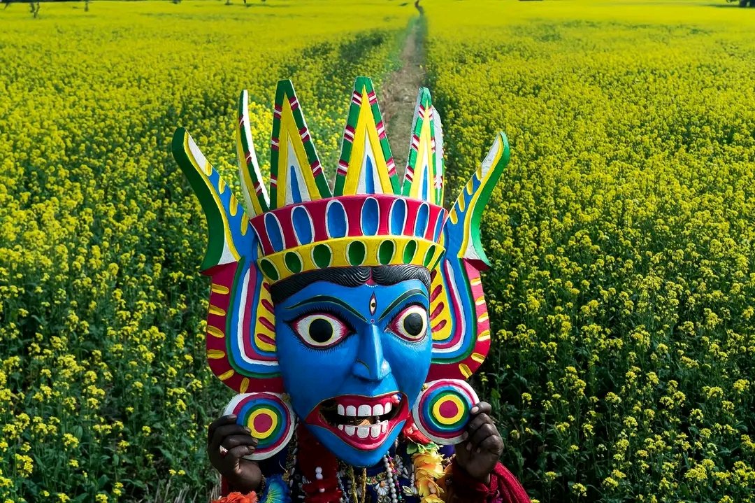 Gramergolpo's tweet photo. G O M I R A 👺

Gomira is the heartbeat of tradition, a performance that transforms artisans, dancers, and spectators into one shared spiritual journey. 🎭

Pic SayanBose.

#photography #travelphotography #gomira #rituals #photography #photoofday #masks #sonyalphain #sonyalphagallery #natgeoindia #incredibleindia