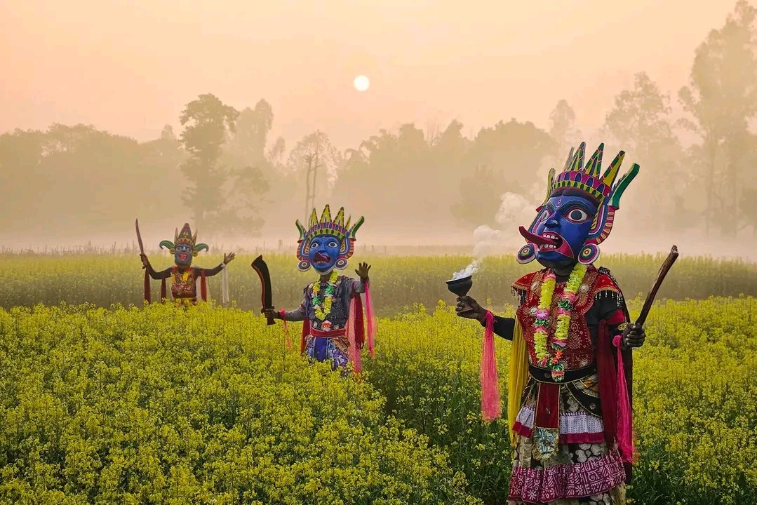 Gramergolpo's tweet photo. G O M I R A 👺

Gomira is the heartbeat of tradition, a performance that transforms artisans, dancers, and spectators into one shared spiritual journey. 🎭

Pic SayanBose.

#photography #travelphotography #gomira #rituals #photography #photoofday #masks #sonyalphain #sonyalphagallery #natgeoindia #incredibleindia