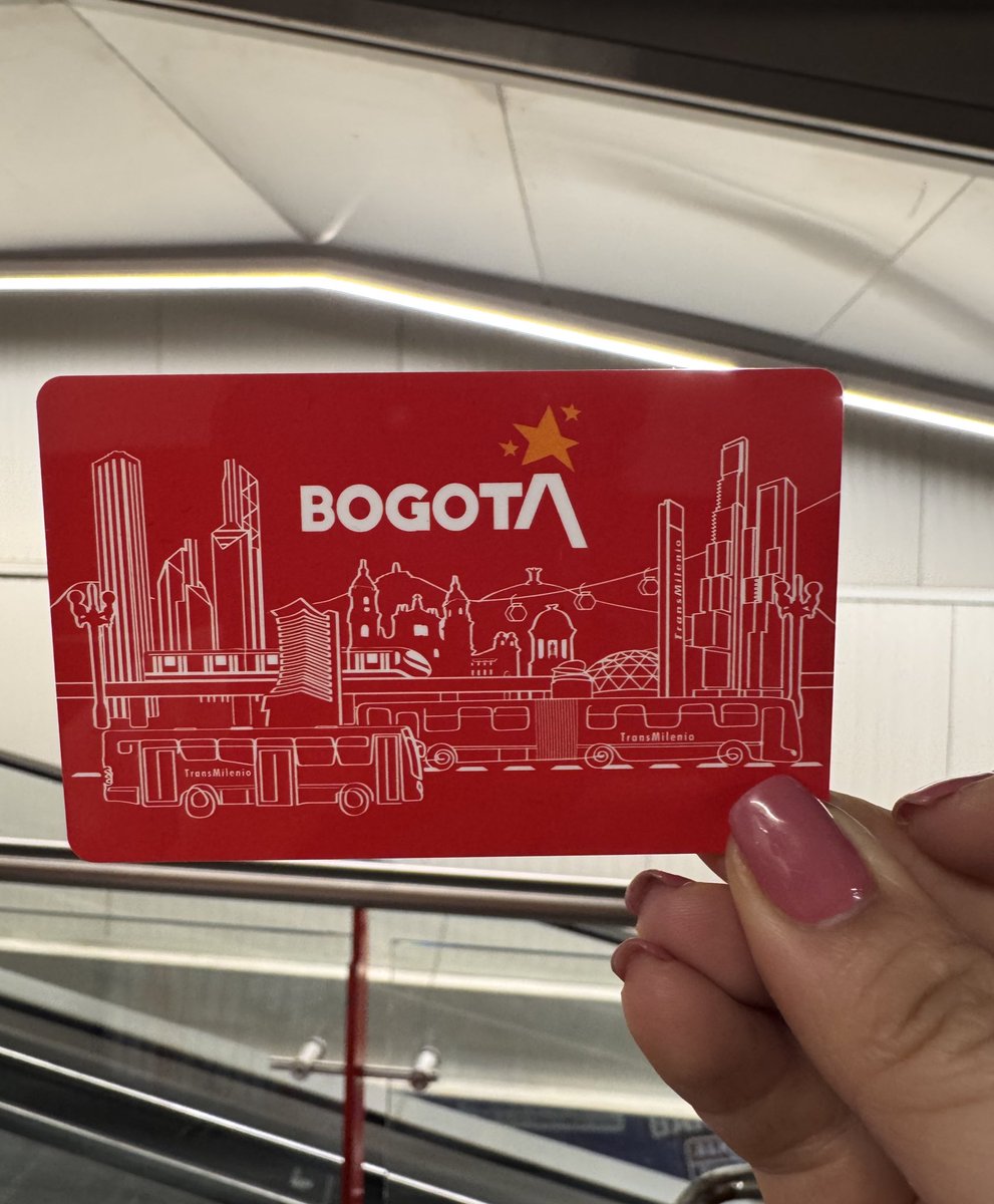 PauFranco_'s tweet photo. Pues está bien linda @TransMilenio https://t.co/PQPc29Xx0S