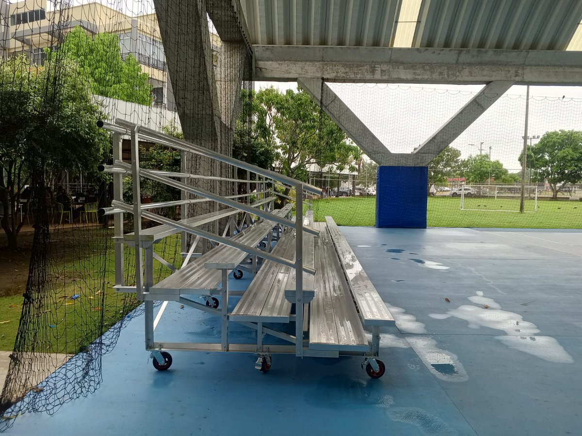 acopresa's tweet photo. Espacios diseñados para vivir el deporte con comodidad y seguridad 🏟️
Graderías instaladas para la Universidad Pontificia Bolivariana – Montería, pensadas para acompañar cada partido y cada logro.
#graderias #universitarios #Universidades https://t.co/FnNLmozzL9