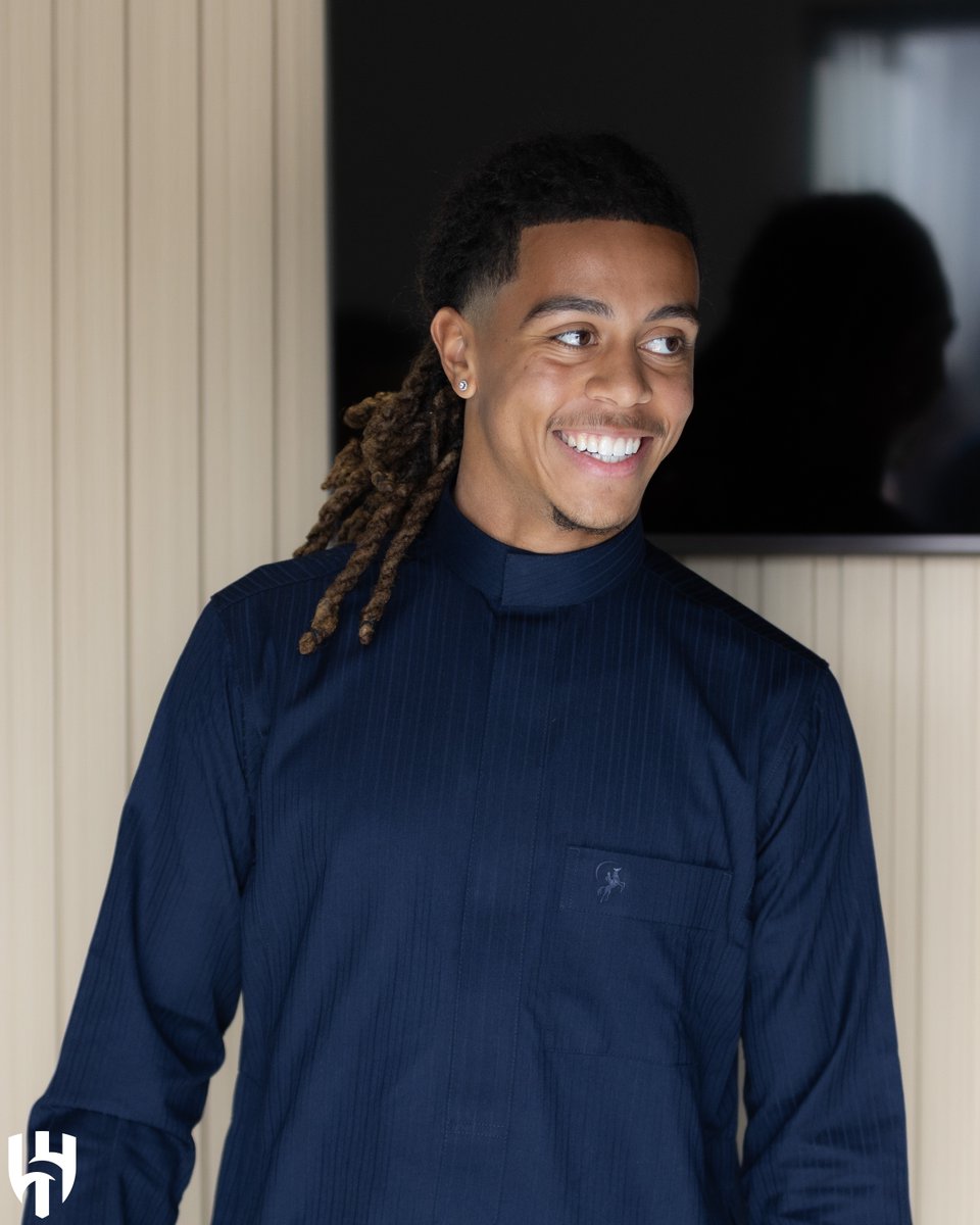 Alhilal_FC's tweet image. 📸 "سايمون" في مقر الزعيم 💙