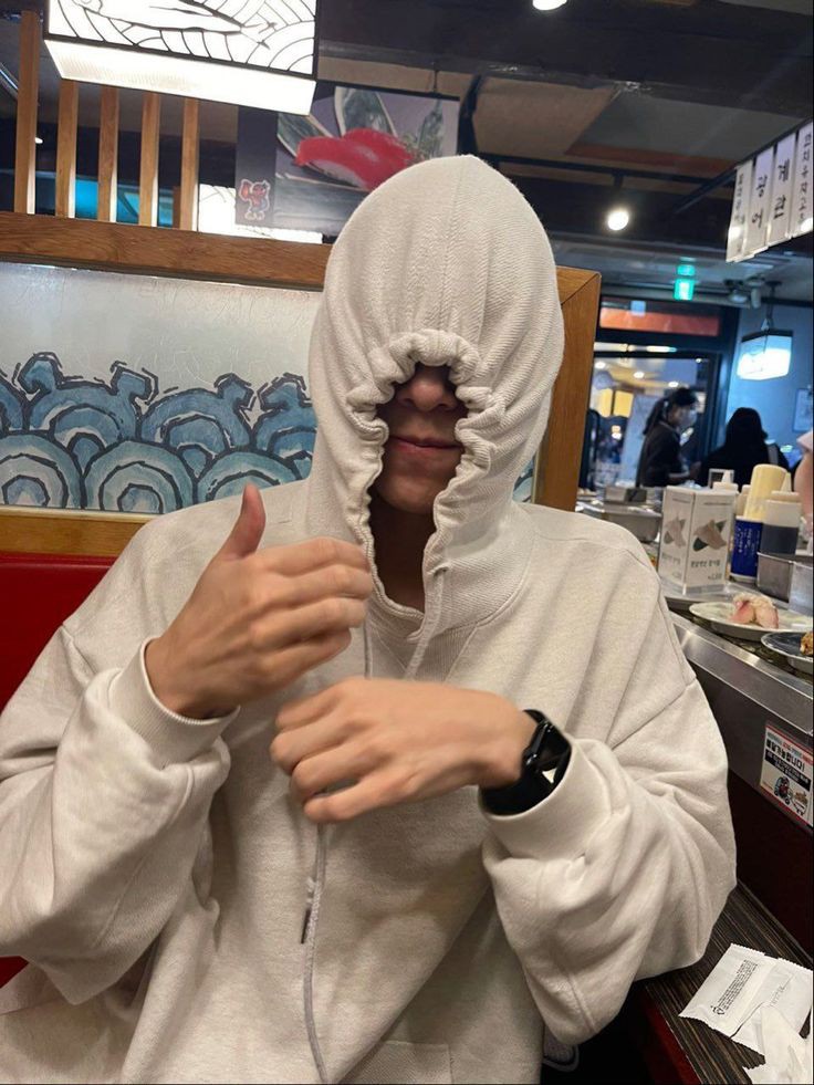 ๐ผ๐๐๐ข๐๐ฃ๐ tweet media