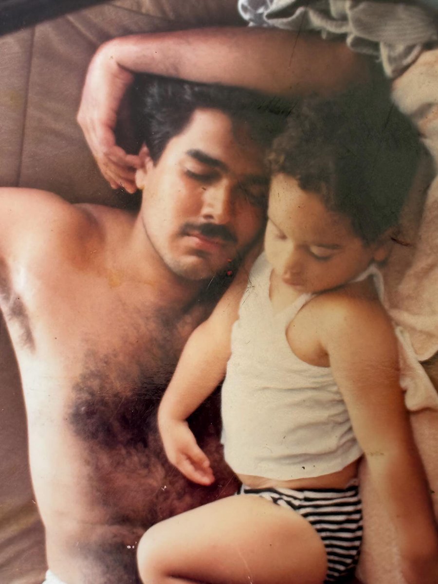 nicmaduroguerra's tweet image. Un mes, sin tu consejo, sin tu respuesta rápida, sin tu sabiduría, sin tu capacidad de tener soluciones siempre. Un mes sin escucharte o verte directamente. Ha sido duro? Si, muy duro. Sin embargo es un mes de certeza en el pueblo, de sentirnos preparados por ti para afrontar…