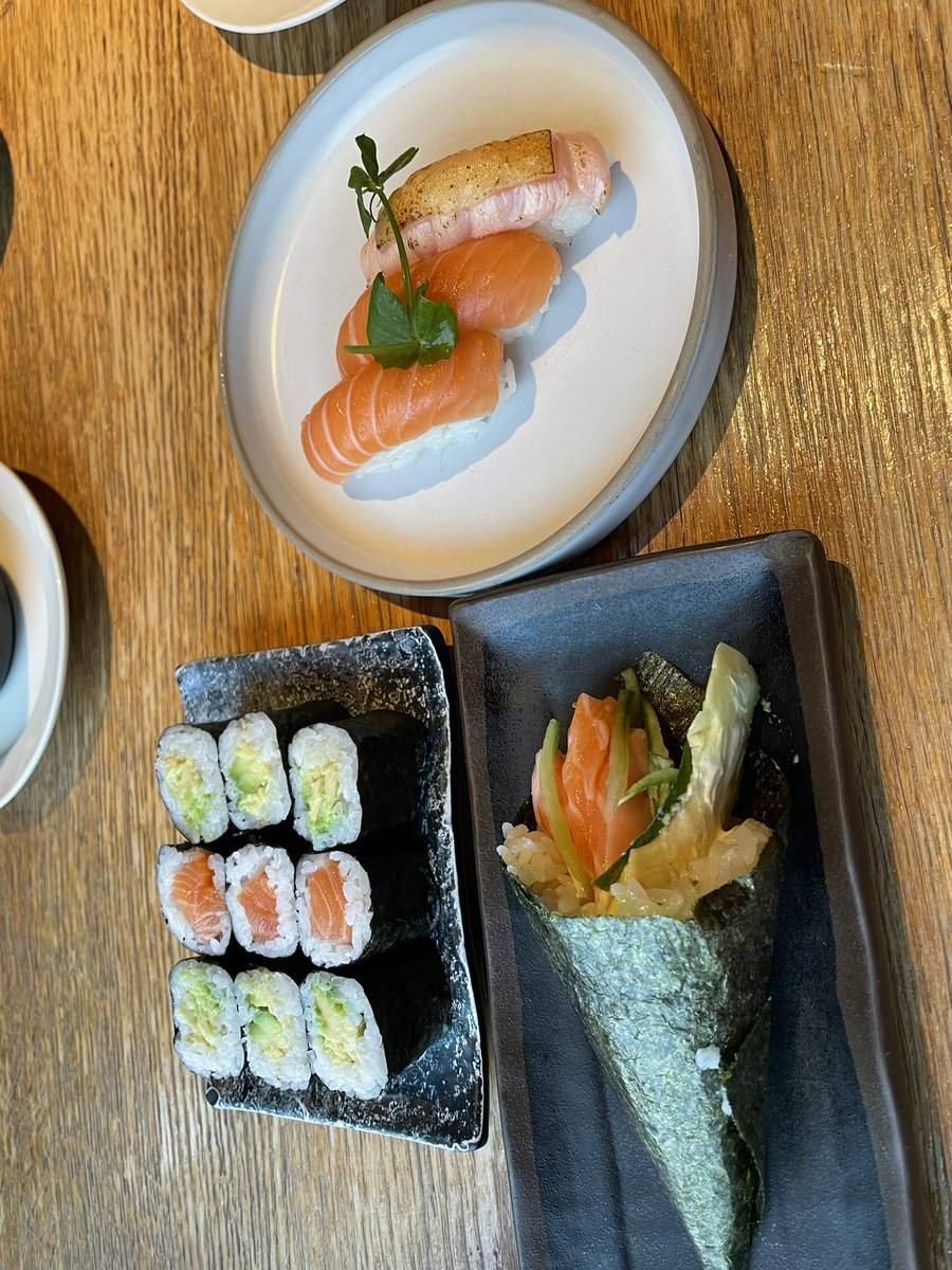 voshans's tweet image. Japanse lunch voor 2 om 2…

#Amsterdam #Mojo