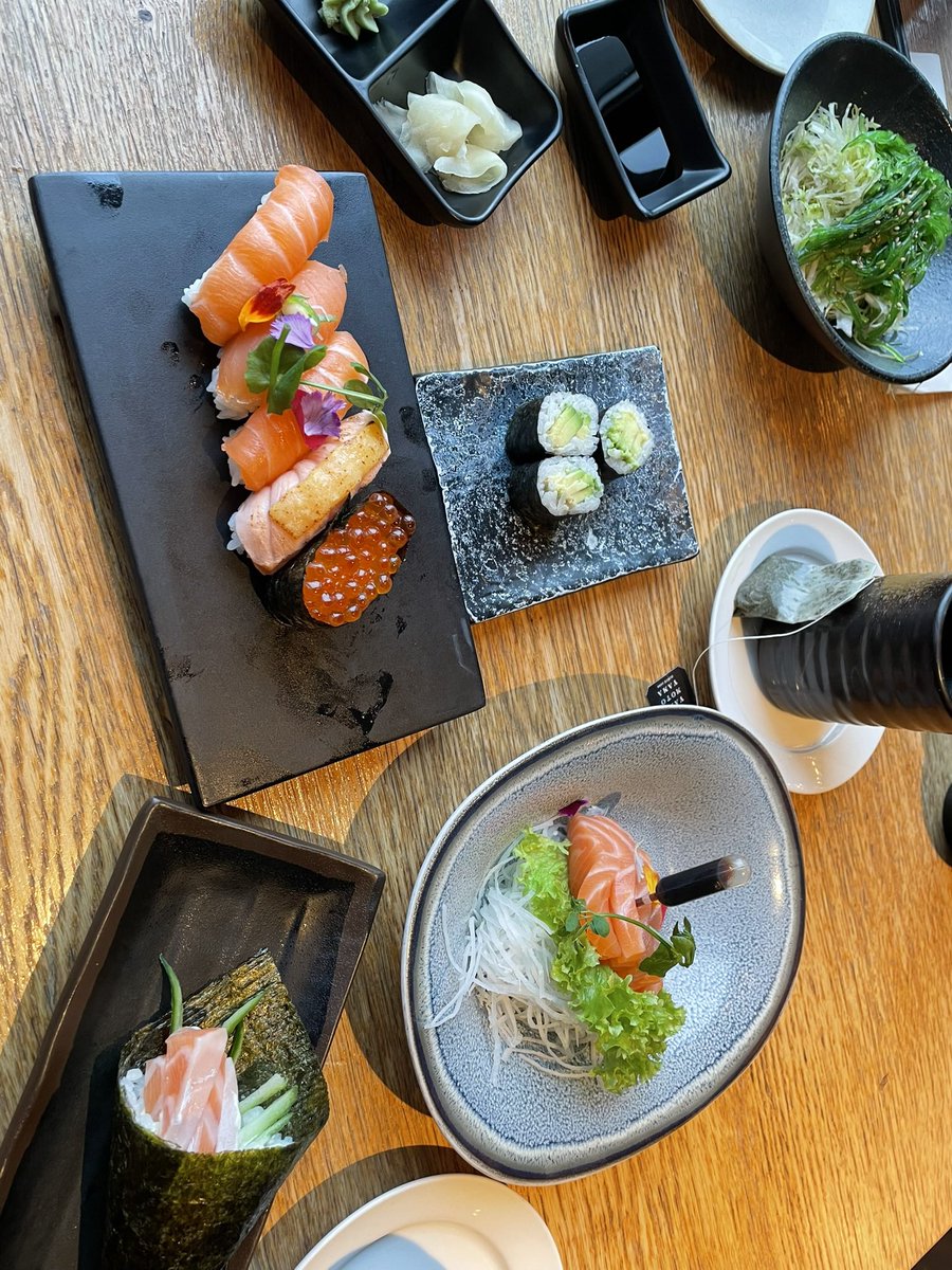 voshans's tweet image. Japanse lunch voor 2 om 2…

#Amsterdam #Mojo