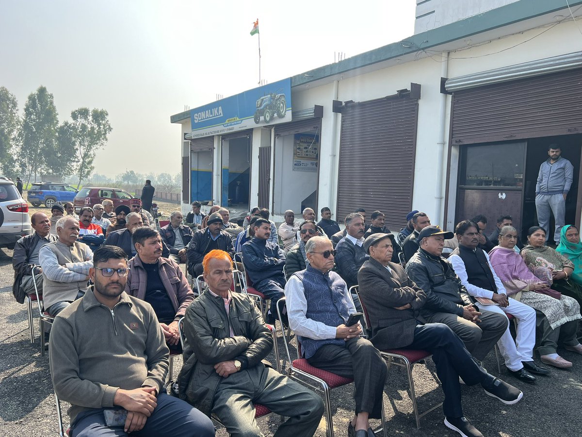 RekhaMAHAJAN7's tweet photo. Addressed #VB_G_RAM_G and Budget Awareness Programme in Mandal Swankha and Mandal Ramgarh of #District #Samba
@iamsatsharmaca @AshokKoul59 @tarunchughbjp @NitinNabin @blsanthosh @BJP4India @BJP4JnK https://t.co/ndn7c6rALp