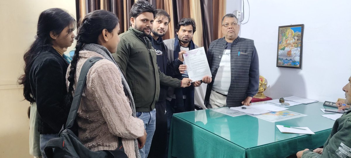जनपद: #हाथरस दिनाँक 03.02.2026 को जिलाध्यक्ष श्री कुलदीप कुमार गौतम एवं उनकी टीम के द्वारा BDO और ADO महोदय ब्लॉक सासनी को पंचायत सहायकों के लंबित मानदेय के विषय मे और अन्य सभी समस्याओं के बारे मे अवगत कराया गया ! शीघ्र ही सकारात्मक कार्यवाही की अपेक्षा की गई <a href="/mopr_goi/">Ministry of Panchayati Raj, Government of India</a>