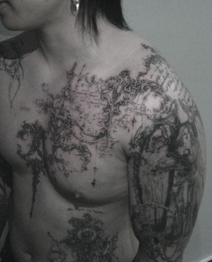 GothVampFangs's tweet photo. La cantidad de tatuajes que tiene el gótico contrasta en un 100 con la falta de amigos que tiene, no es que sea un lobo solitario, es que no sabe hacer vida social. https://t.co/LlN2JACoqE