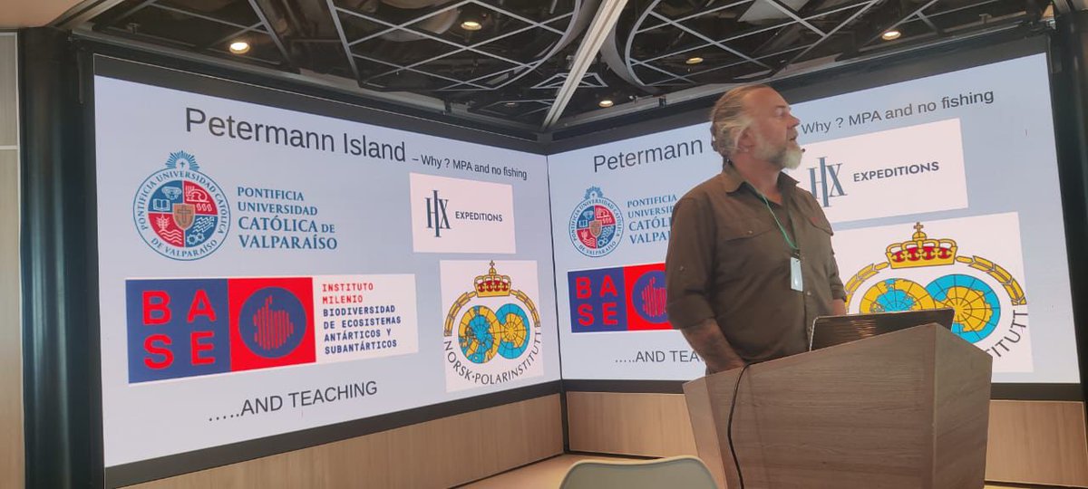 MilenioBASE's tweet photo. Antártica📍🇦🇶 Para hablar de su labor en terreno monitoreando y tomando muestras en colonias de pingüino ❄️el Dr. Andrew Lowther del Instituto Polar Noruego presenta sobre su trabajo junto a la Dra. Fabiola León @MilenioBASE en isla Petermann https://t.co/KJKzITmR66