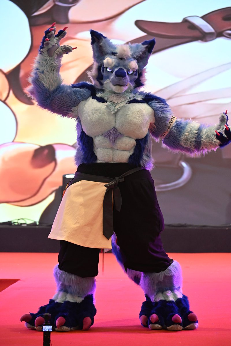 zeroro44918's tweet photo. This is my new fursuit creation. Commissions will open this month—feel free to DM me for inquiries if you’re interested!❤️
#fursuit #realisticfursuit #fursuitmaker #furrycommunity #furryartist #furryartwork https://t.co/ay0nKWONxH
