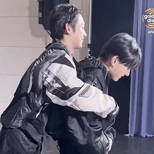 yamkkuwon's tweet image. he’s enjoying this too much its pissing me off