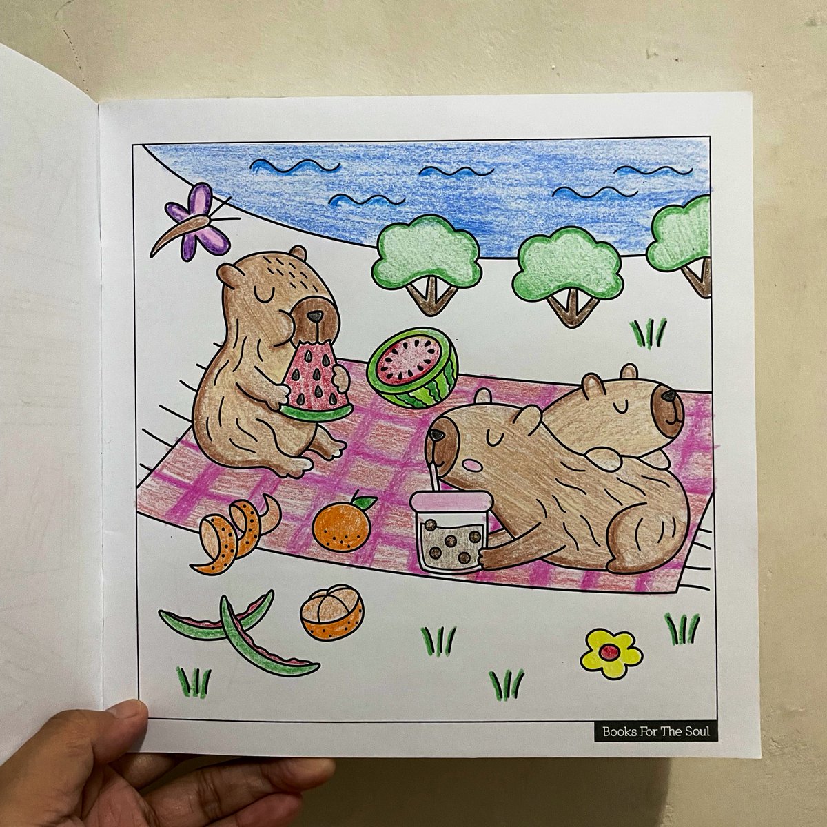 karieross's tweet photo. Went to National Bookstore for a 64-Crayola set. Wala raw in most branches ngayon — transition period/distributor issue.

Nalungkot ako lalo. Excited pa naman ako mag-color ulit. 😔💔🖍️ https://t.co/YRyW0s0TqQ