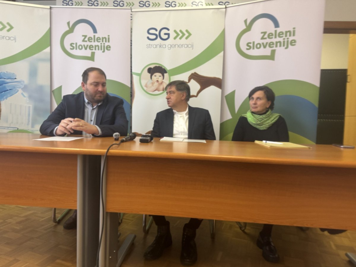 (V ŽIVO) “Nismo izbranci globoke države” – Zeleni Slovenije Andreja Čuša in Stranka Generacij Vlada Dimovskega na volitve skupaj
strogo-zaupno.si/politika/v-ziv…