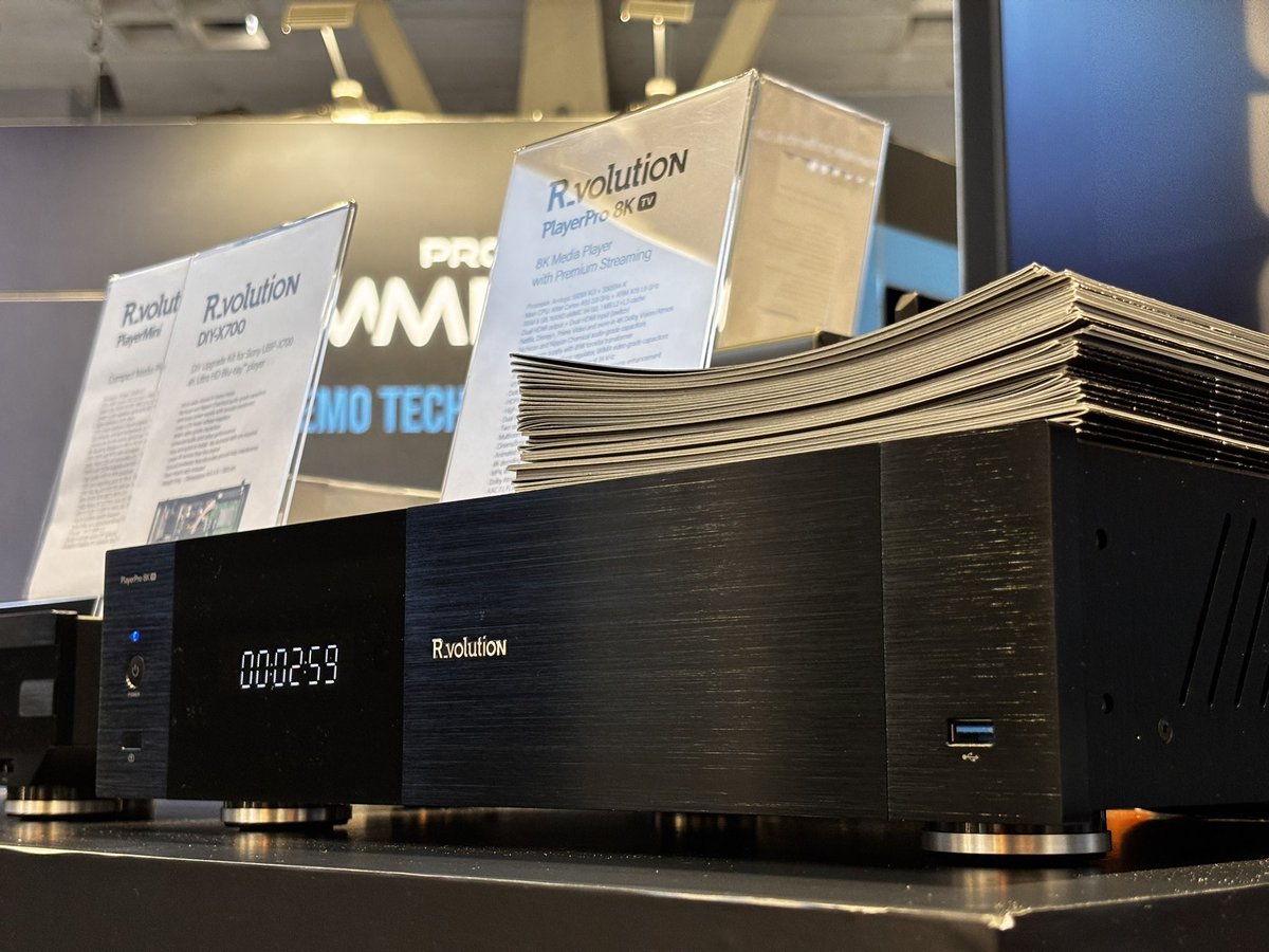 R_volution tweet media