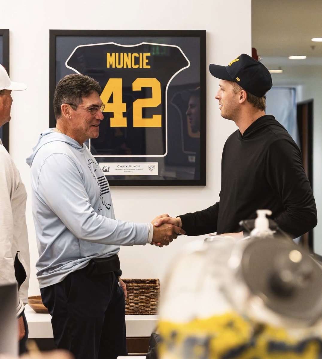 CoachMcArthur6's tweet photo. “You can’t have unique results without unique relationships” & @CalFootball has just that 🐻#ComeBeLegendary #GoBearsAlumni @JaredGoff16 @MoneyLynch @camjordan94 @CoachLup @RonRivera80 https://t.co/1szPOJ3Gqe