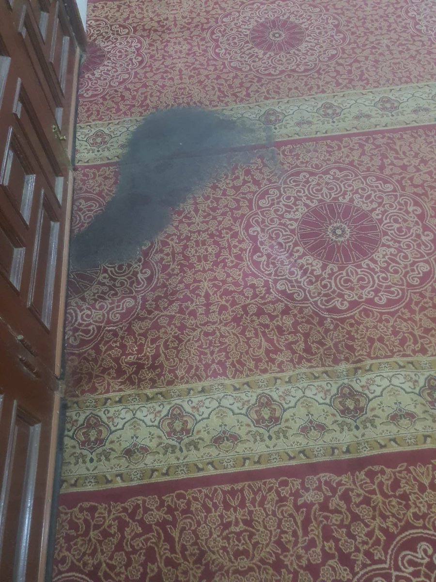 fe1700e's tweet photo. ( وما تقدموا لأنفسكم من خير تجدوه عند الله )
إلى أهل الخير والبذل والعطاء في بلادي الغاليةأخوانكم المصلين في( جامع ) خالد بن الوليد بحداء غرب مكة المكرمة يشكون لله ثم لكم حال فرش مسجدهم الذي مضى عليه عشر سنوات واصبح في وضع لا يليق ببيت من بيوت الله
 #مكة #جدة #الرياض #القصيم https://t.co/2lNyxyD3Ka