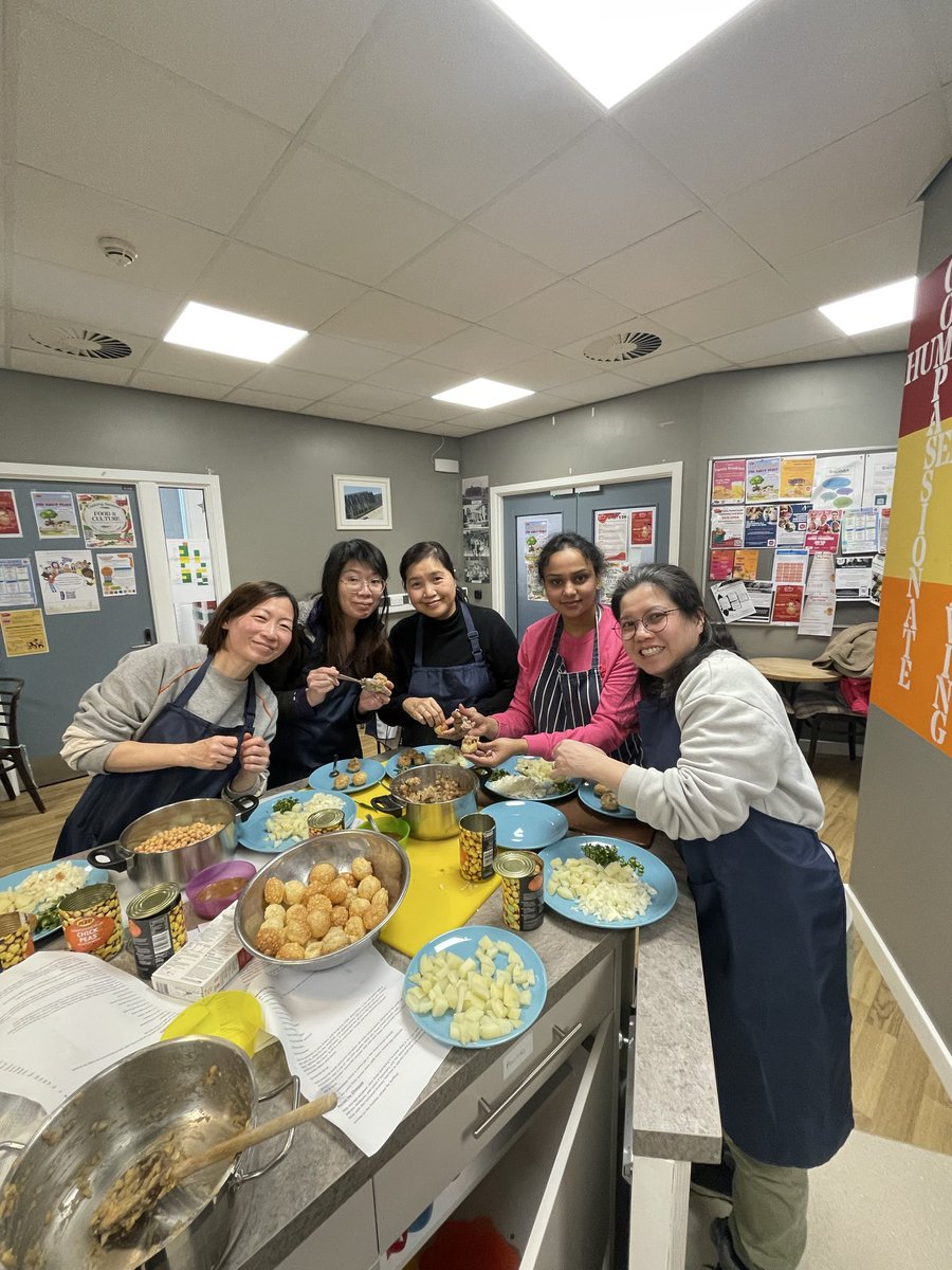 mediacityhub's tweet photo. ad an amazing Cooking Session this morning! We made Bangladeshi Street Food- Futchka, Chotpoti and Aloor Chop! It was great to see the diverse people making food from different cuisines to Celebrate Culture! #ordsall #SalfordCommunity #salfordcvs #salfordcitycouncil https://t.co/PSXGgUY9oP