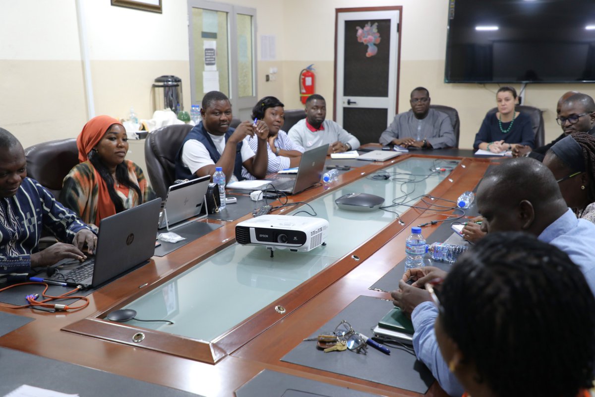 anvt_togo's tweet photo. Du 02 au 06 février, l'#ANVT accueille une mission d’échanges du Programme #DENVA, réunissant des Agences et Programmes Nationaux de Volontariat du Bénin, du Cameroun, du Congo-Brazzaville, de la RDC et du Tchad.
Lire la suite ici👇https://t.co/i1ZQYiYdHK https://t.co/HRHpLbKng2