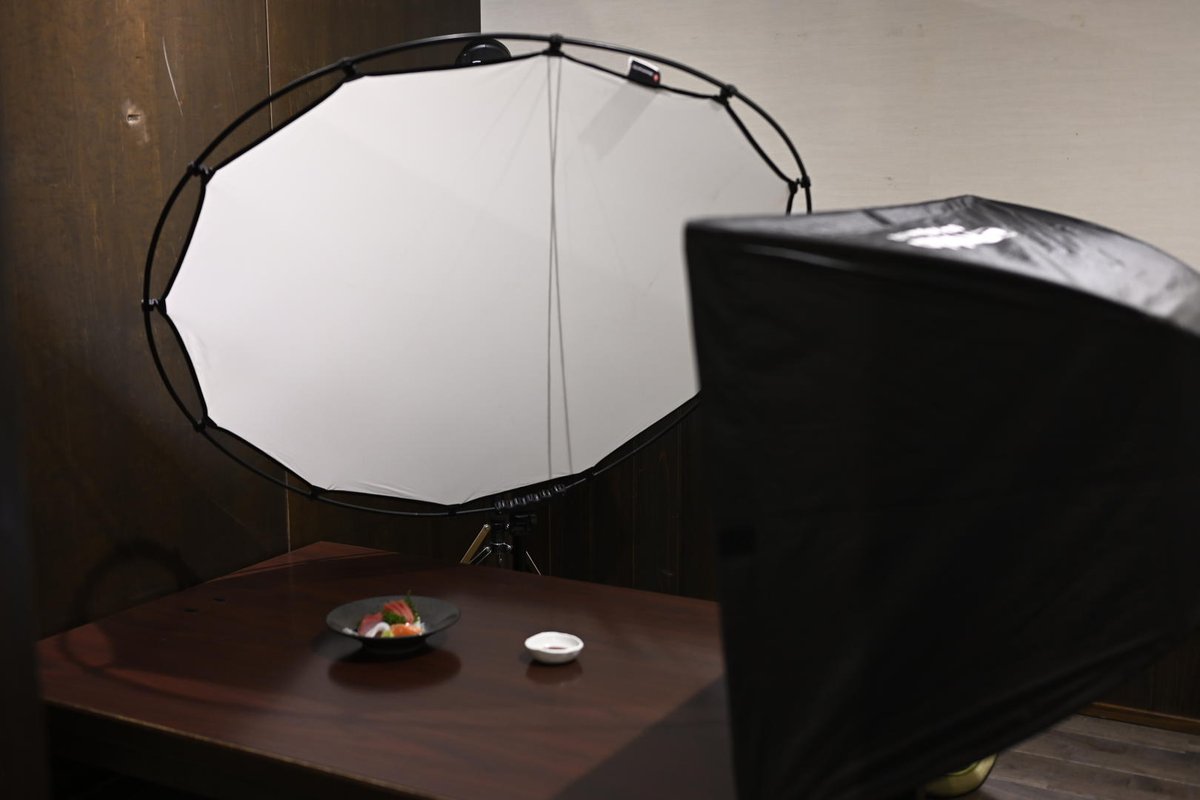 先週撮影した写真とその撮影風景

Nikon Z 9
PC-E Micro Nikkor 85mm f/2.8D
Profoto B10
OCF Softbox 2x3'
Manfrotto HaloCompact Plus