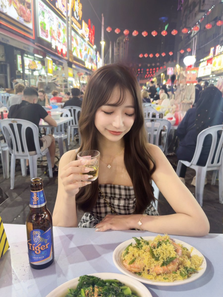 _ni55y's tweet photo. 貧乳に見えますがちゃんとありますからねトホホ https://t.co/4F223shyrI