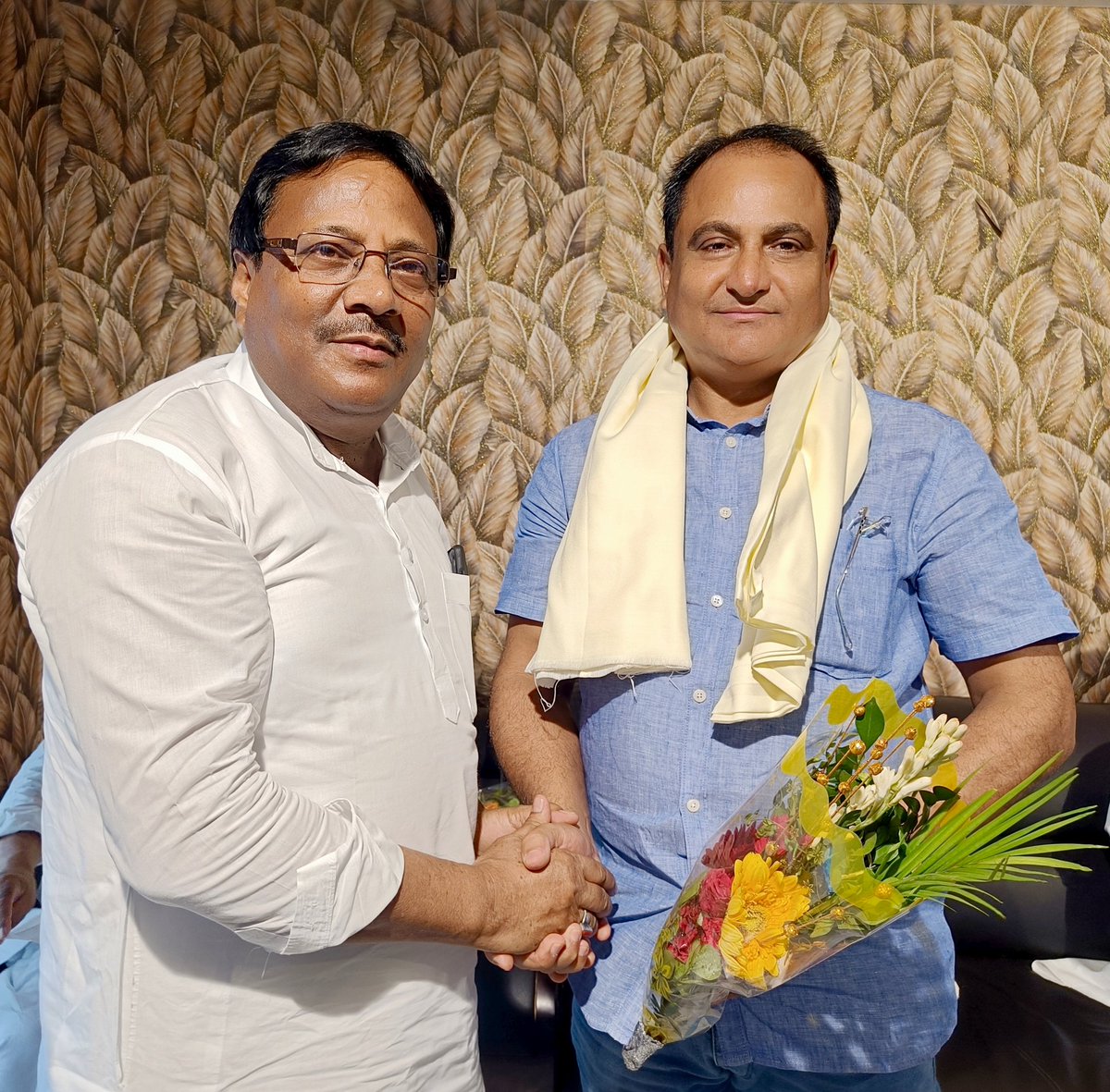 बहादुरगंज के पूर्व विधायक सह राजद जिलाध्यक्ष किशनगंज <a href="/MdAnzarNayeemi/">Ex-MLA Anzar Nayeemi</a> जी को जन्मदिन की हार्दिक शुभकामनाएं एवं बधाई।

ईश्वर से आपके उत्तम स्वास्थ्य, दीर्घायु एवं जनसेवा के संकल्प को निरंतर सफलता प्रदान करने की कामना करता हूँ।