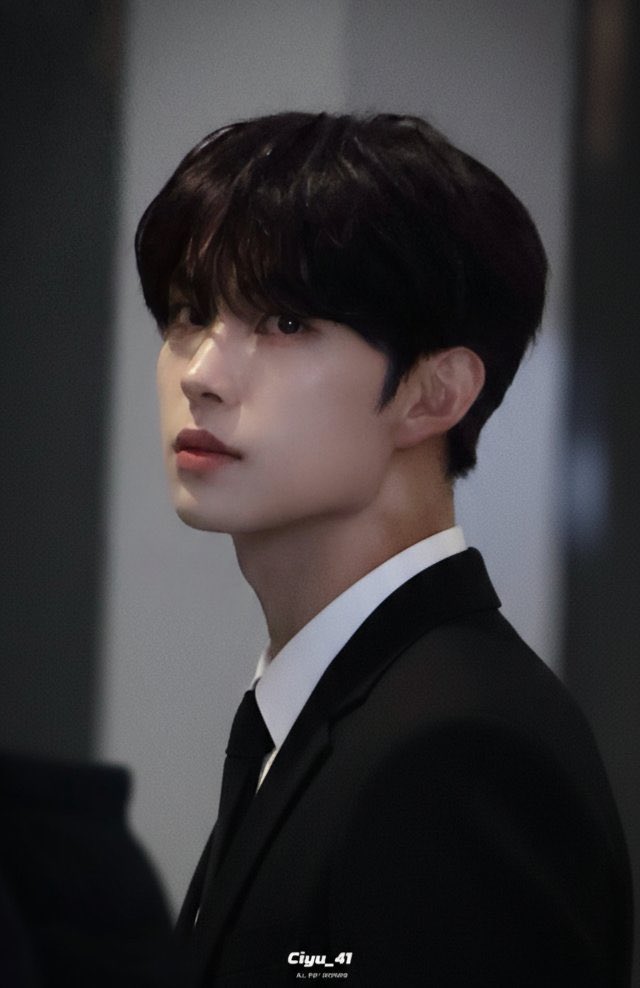 🍒 (@dear_geonwoo) on Twitter photo 